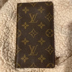 Authentic Louis Vuitton monogram checkbook cover multi functional:-)
